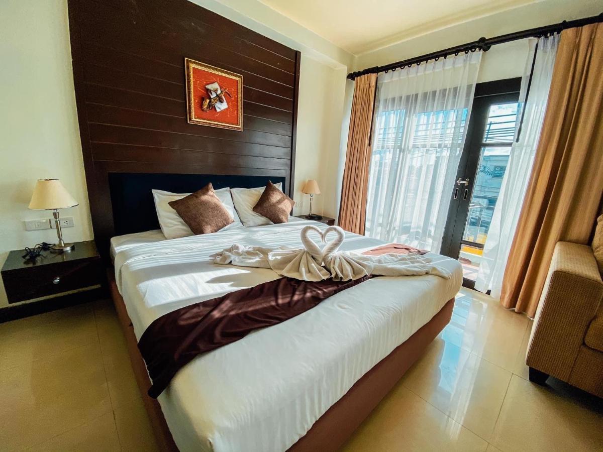 Enjoy'S Beach House & Cafe' Ban Karon Εξωτερικό φωτογραφία