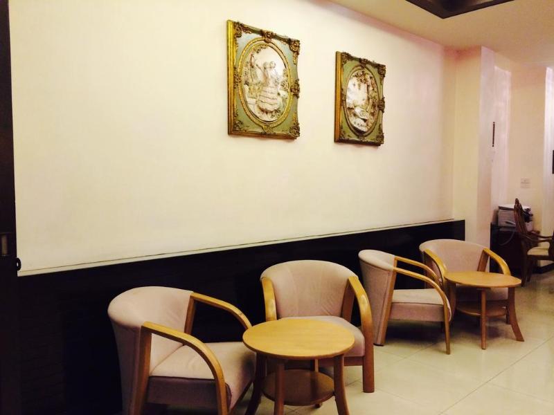 Enjoy'S Beach House & Cafe' Ban Karon Εξωτερικό φωτογραφία
