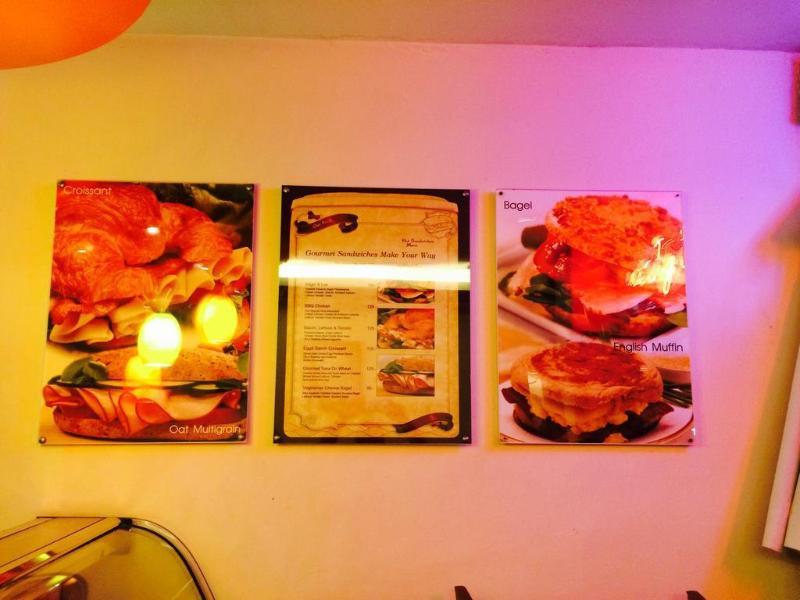 Enjoy'S Beach House & Cafe' Ban Karon Εξωτερικό φωτογραφία