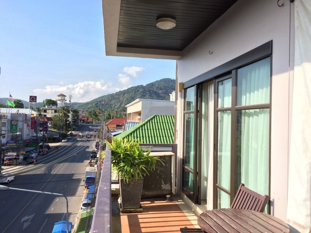 Enjoy'S Beach House & Cafe' Ban Karon Εξωτερικό φωτογραφία