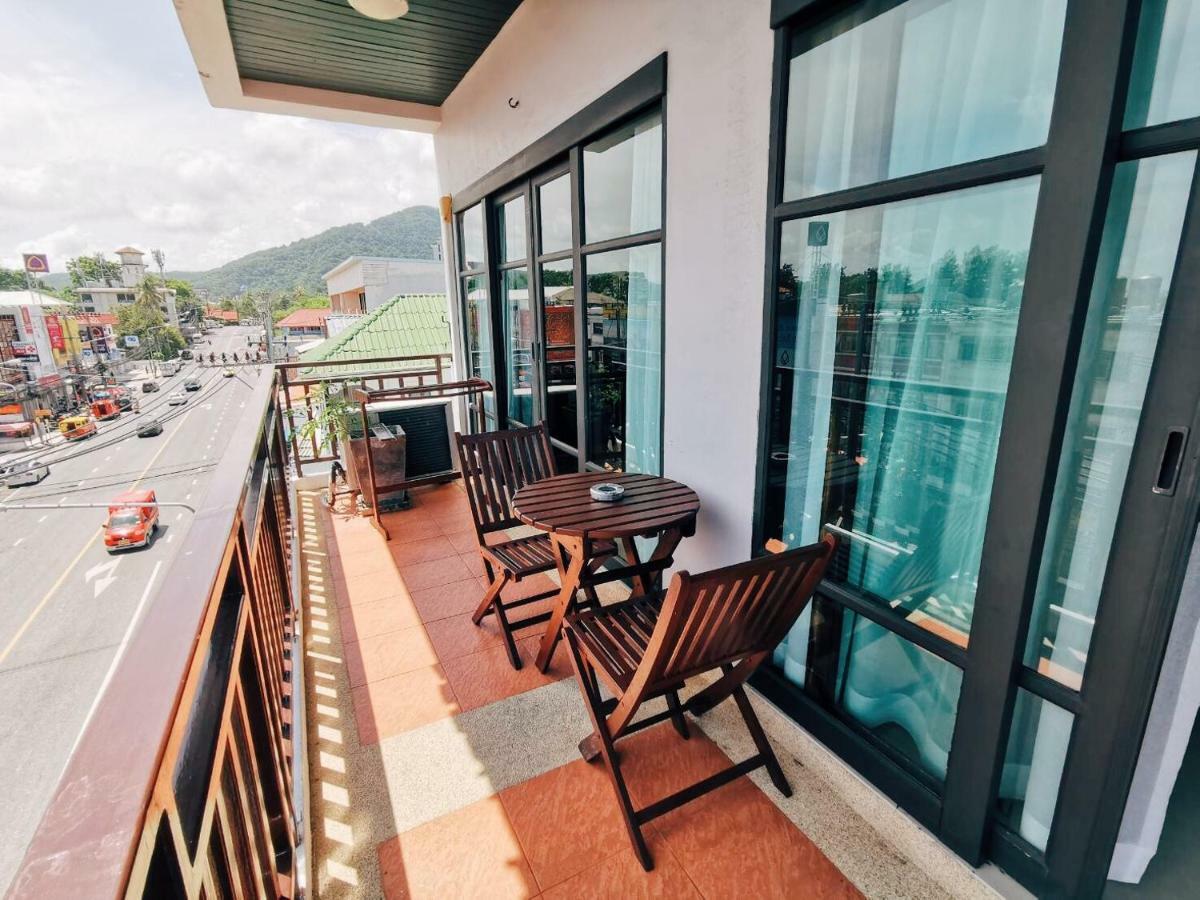 Enjoy'S Beach House & Cafe' Ban Karon Εξωτερικό φωτογραφία