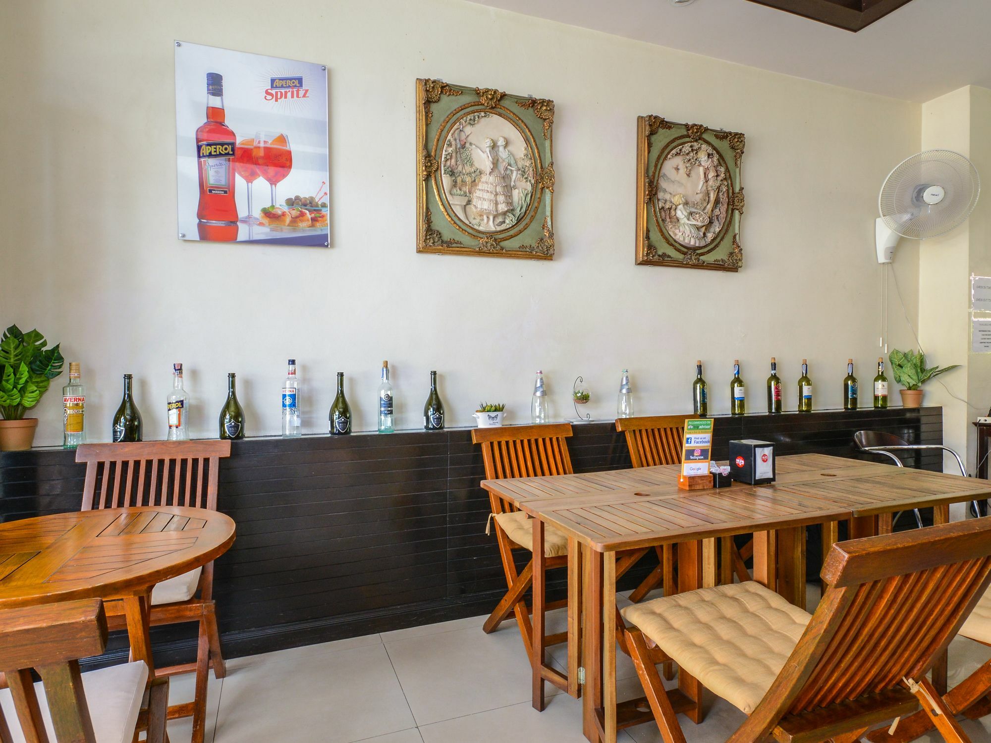 Enjoy'S Beach House & Cafe' Ban Karon Εξωτερικό φωτογραφία