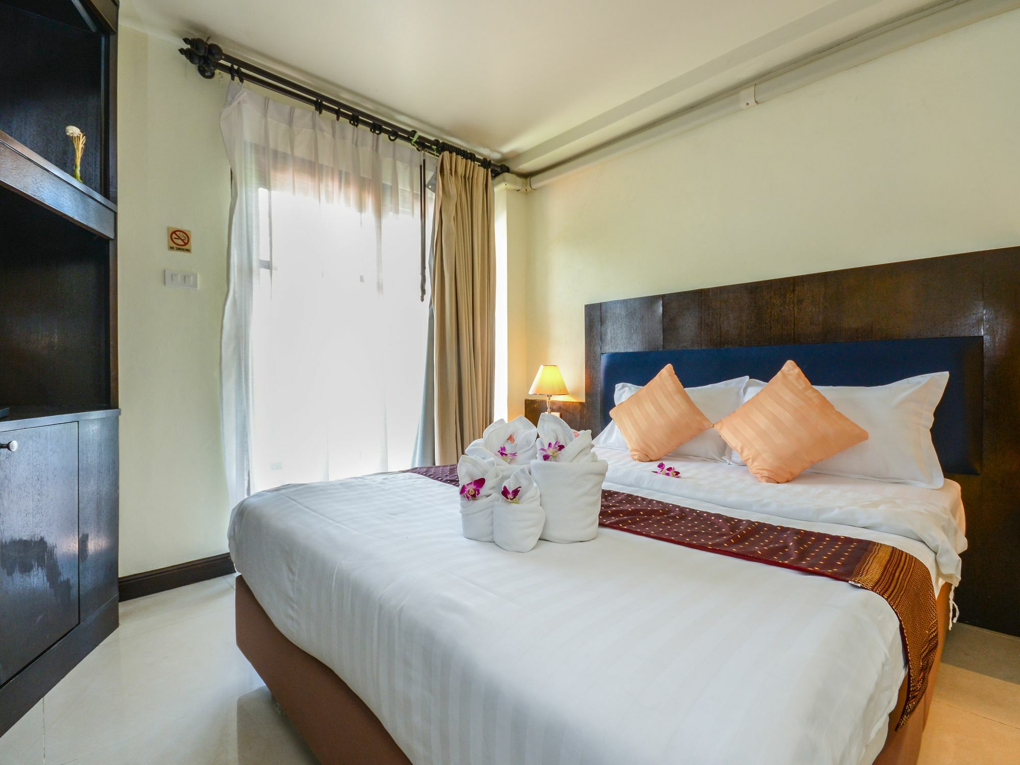 Enjoy'S Beach House & Cafe' Ban Karon Εξωτερικό φωτογραφία
