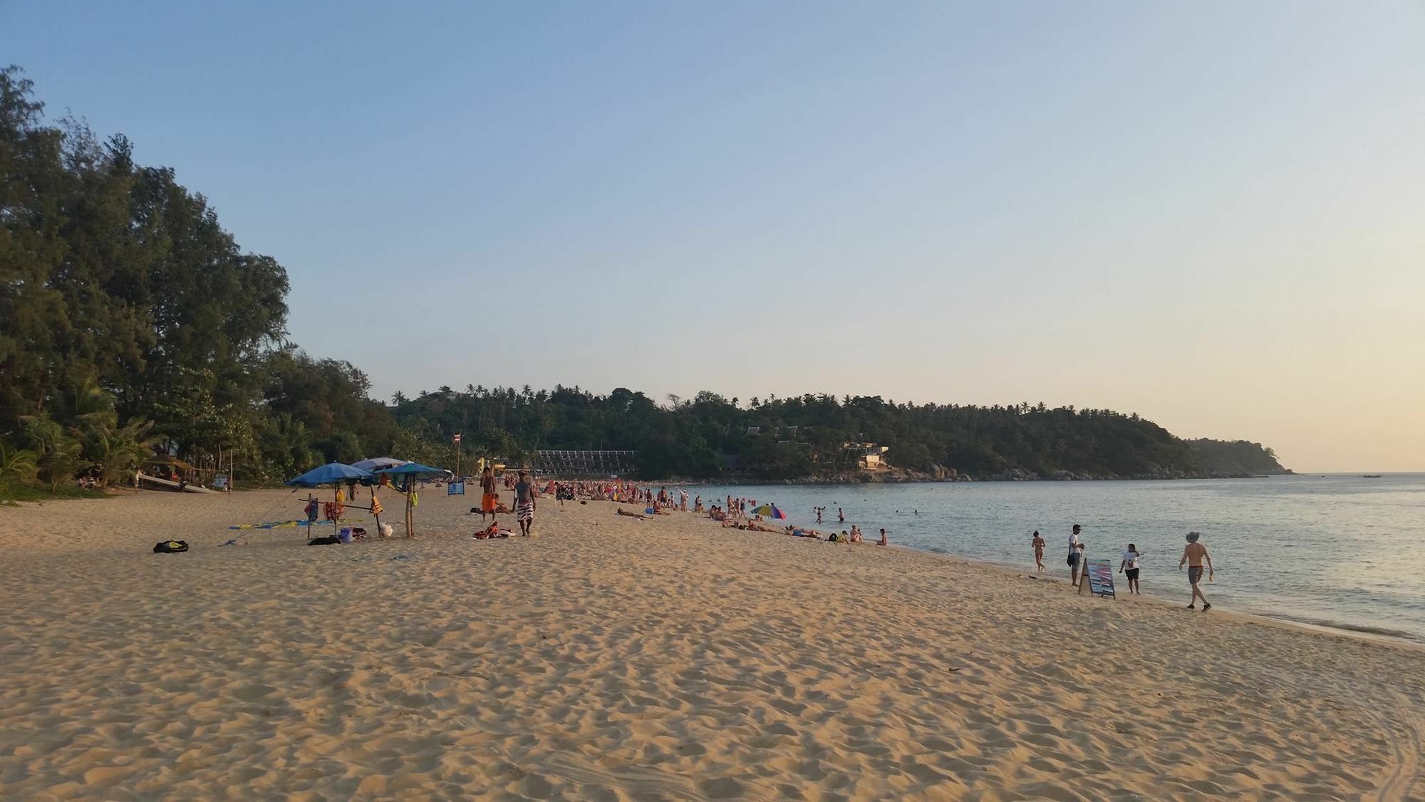Enjoy'S Beach House & Cafe' Ban Karon Εξωτερικό φωτογραφία