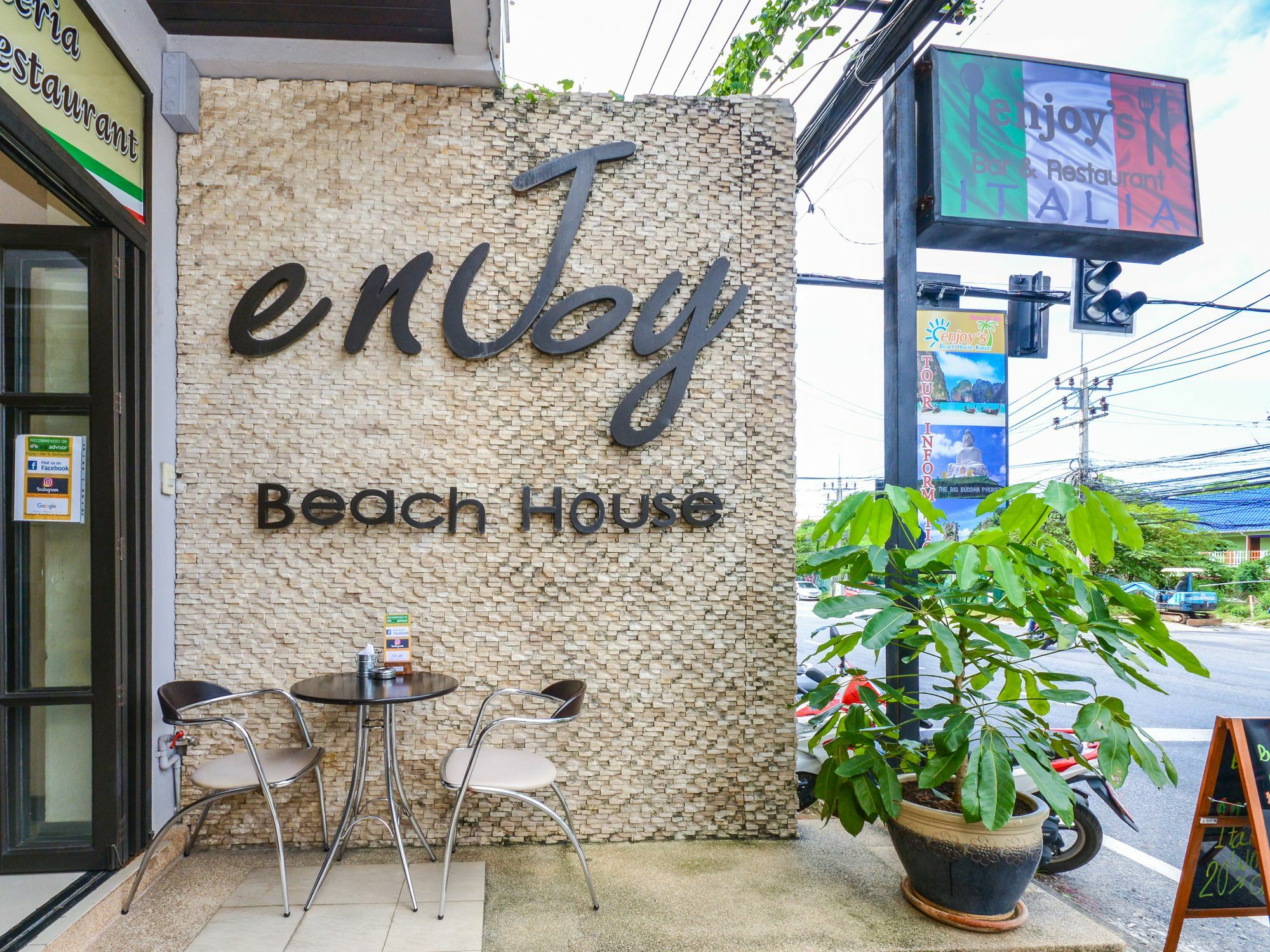 Enjoy'S Beach House & Cafe' Ban Karon Εξωτερικό φωτογραφία