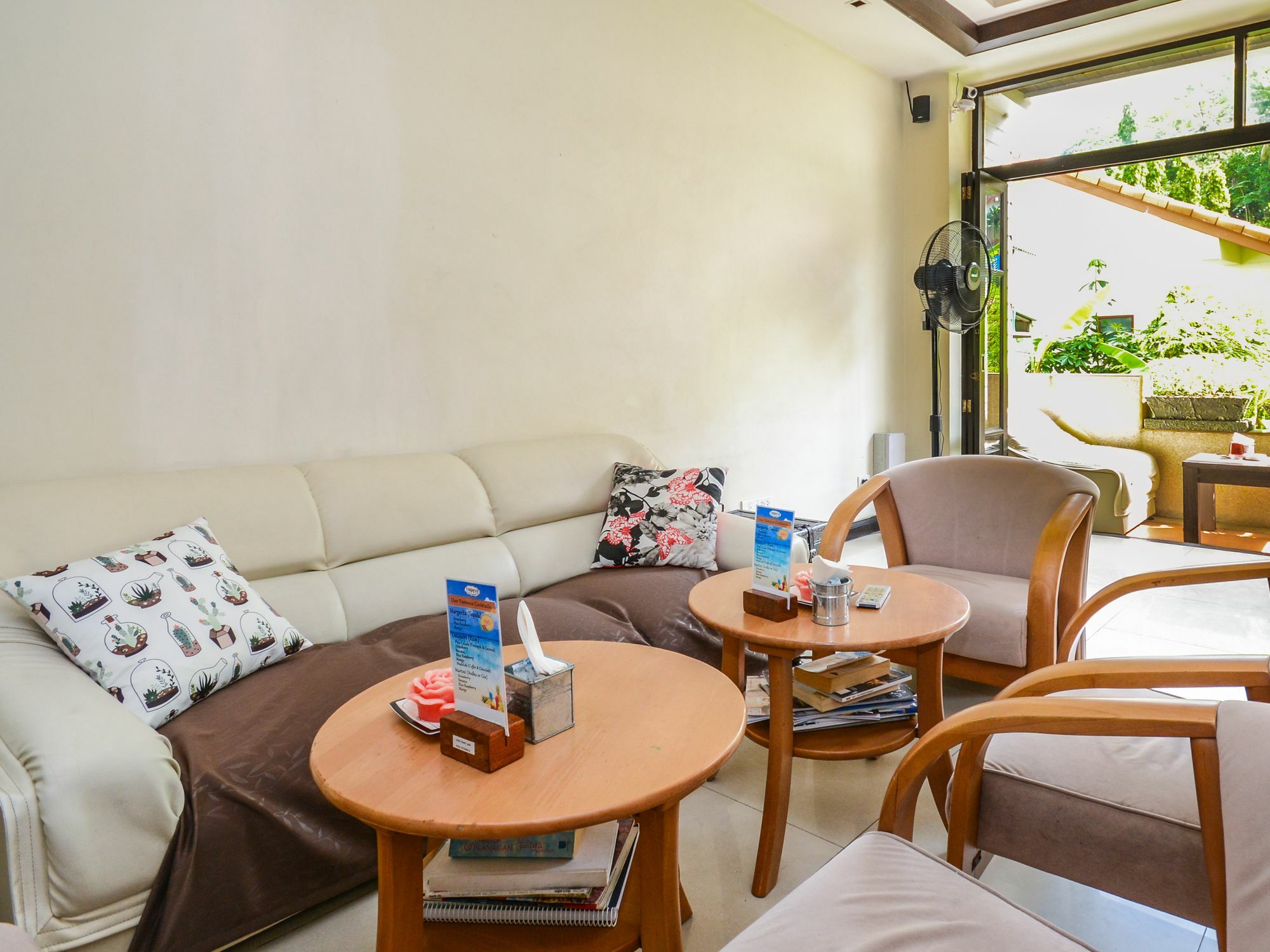 Enjoy'S Beach House & Cafe' Ban Karon Εξωτερικό φωτογραφία