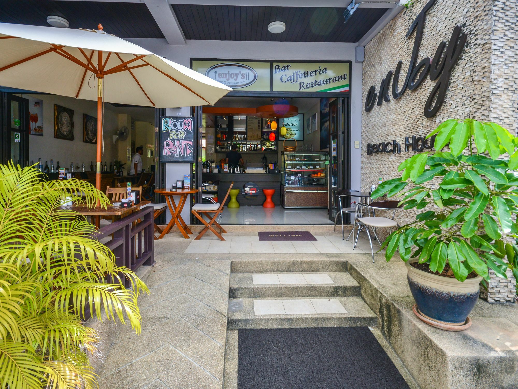 Enjoy'S Beach House & Cafe' Ban Karon Εξωτερικό φωτογραφία