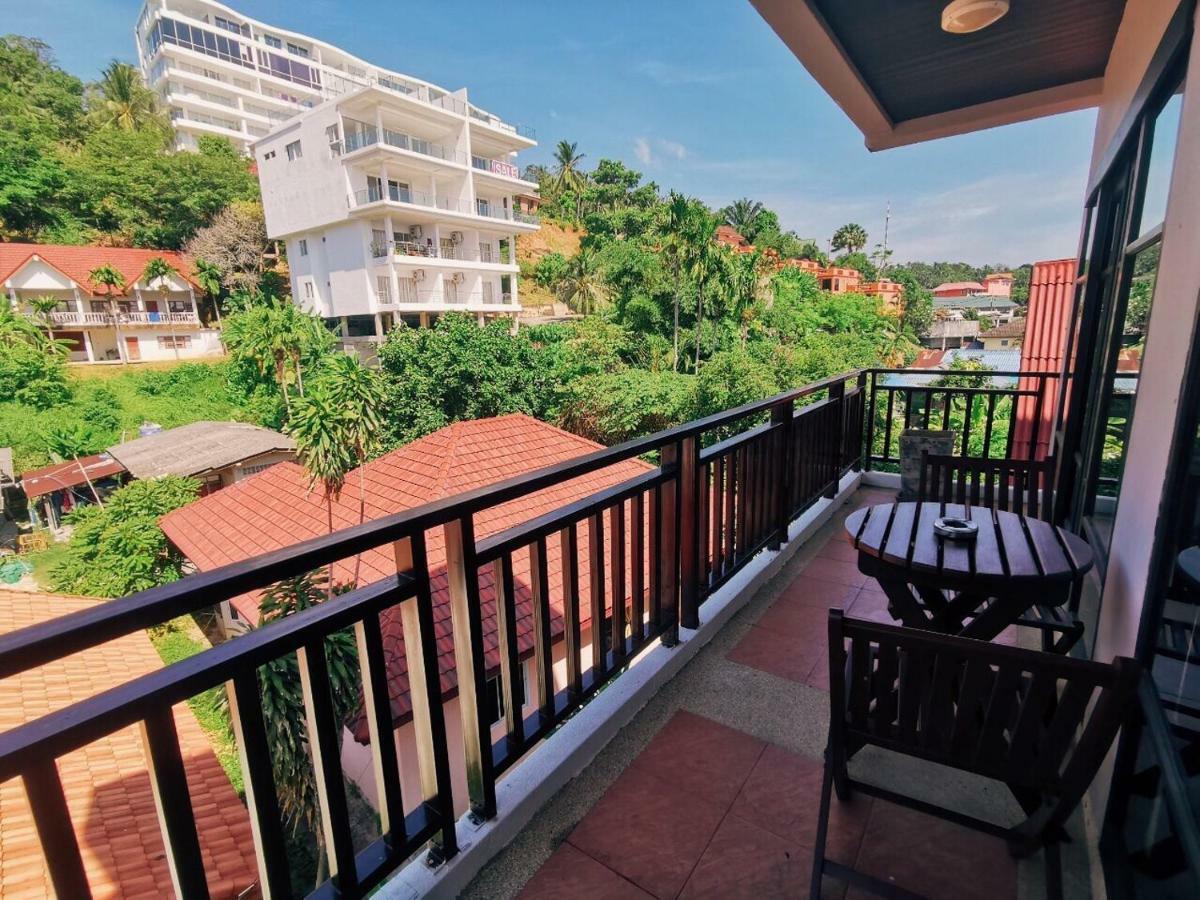 Enjoy'S Beach House & Cafe' Ban Karon Εξωτερικό φωτογραφία
